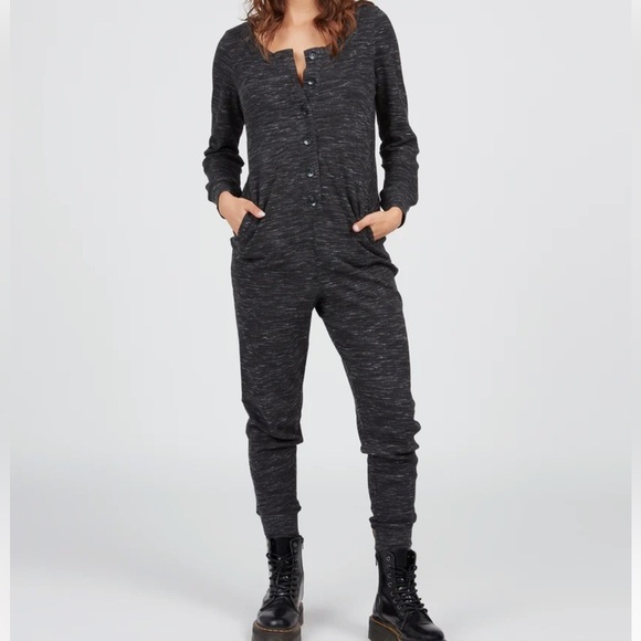 Volcom Lived In Long Jam Jams Heathered Romper - Picture 1 of 13